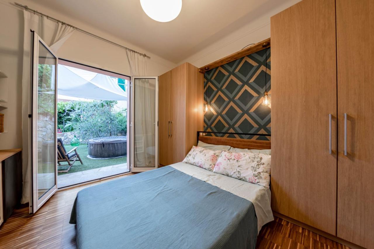 H11 Country Lux - Jacuzzi - Sanremo - Garden Apartment Luaran gambar